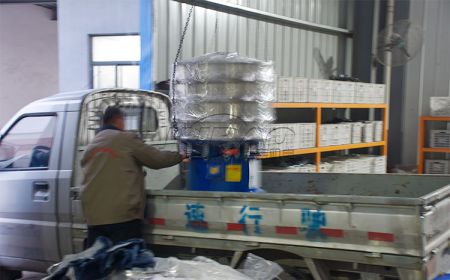 鄭州客戶訂購的多層圓形篩分機完成發(fā)貨