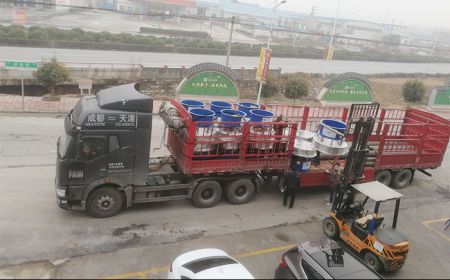 天津客戶訂購的陶瓷泥漿專用篩批量發(fā)貨