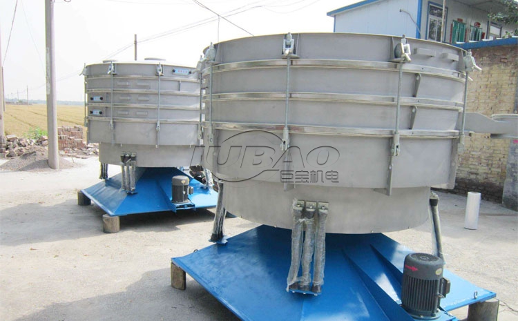 搖擺振動(dòng)篩篩分金剛石客戶現(xiàn)場(chǎng) 金剛石搖擺篩