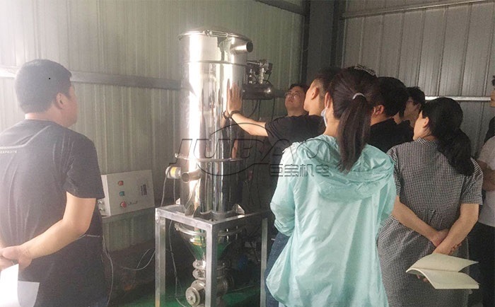 真空上料機(jī)參觀圖 真空上料機(jī)