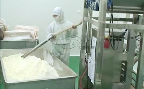 巨寶負(fù)壓真空吸料機(jī)客戶生產(chǎn)現(xiàn)場(chǎng)