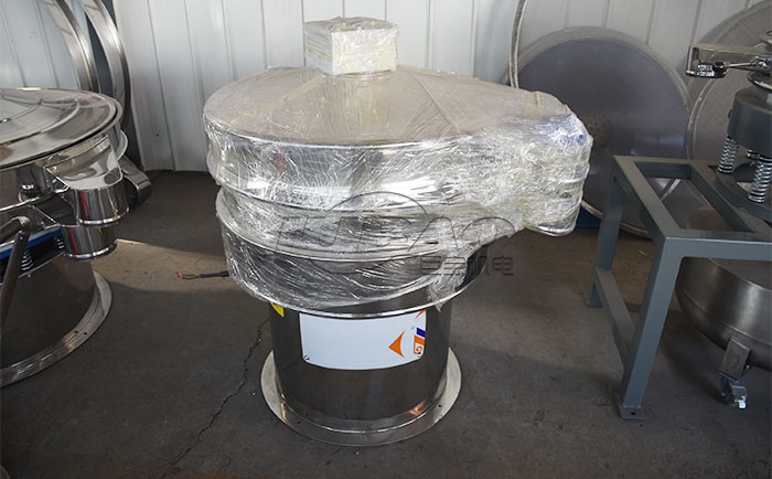 淀粉除雜過濾振動篩客戶試機現(xiàn)場 淀粉振動篩