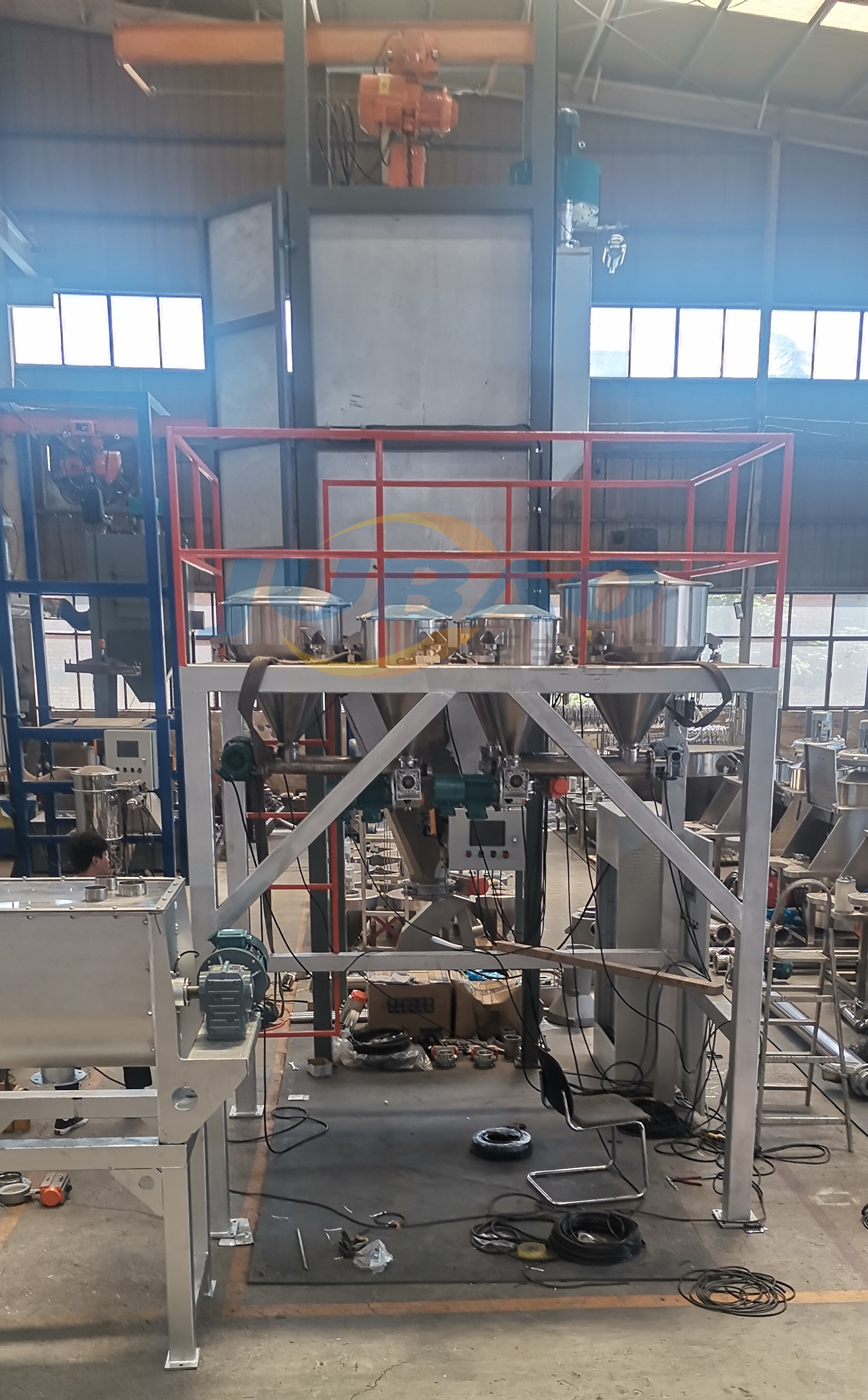 小型配料系統(tǒng)即將完工