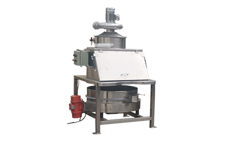 安陽客戶一拖四真空上料機(jī)現(xiàn)場(chǎng)投料