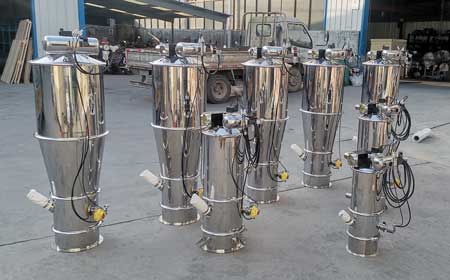 <font color='FFB92E'>ZKS-250、350-3、450-4真空上料機展示</font>